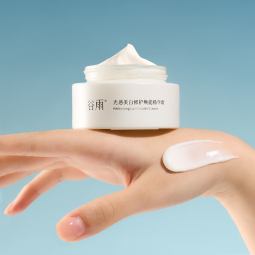 冬季美白面霜选购指南：精选五款提亮肤色产品推荐