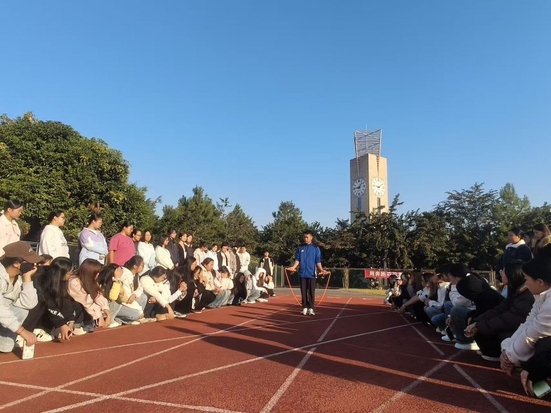 科学健身指导暖边疆 健康服务送到家